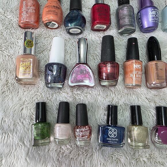 Lot of 40 Assorted Nail Polishes Gel, Glitter, Metallic, Matte Shades - Picture 6 of 16